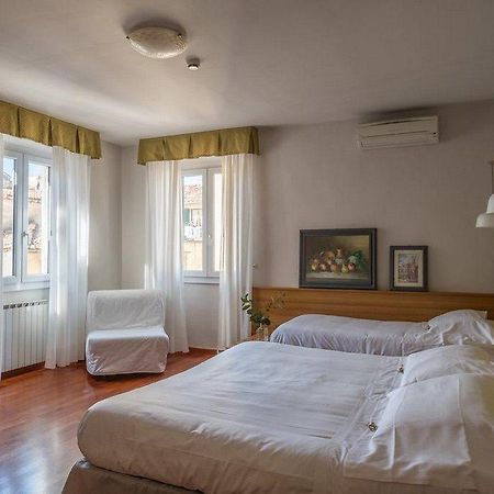 Hotel Colomba ฟลอเรนซ์ ภายนอก รูปภาพ