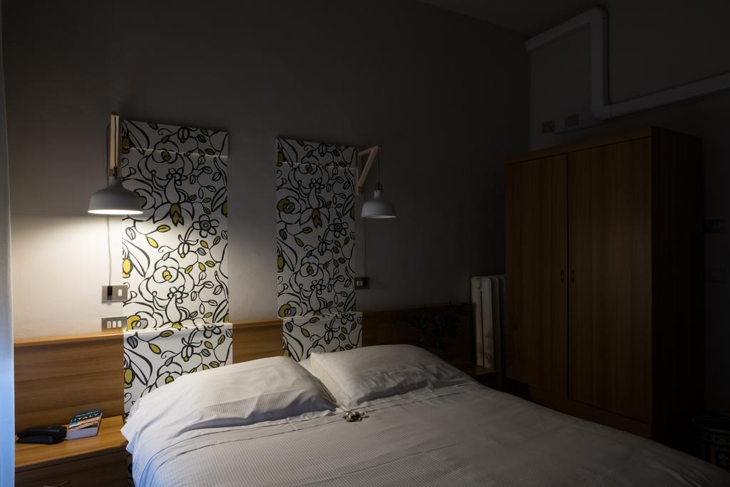 Hotel Colomba ฟลอเรนซ์ ภายนอก รูปภาพ