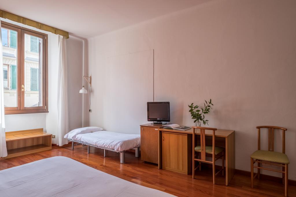 Hotel Colomba ฟลอเรนซ์ ภายนอก รูปภาพ