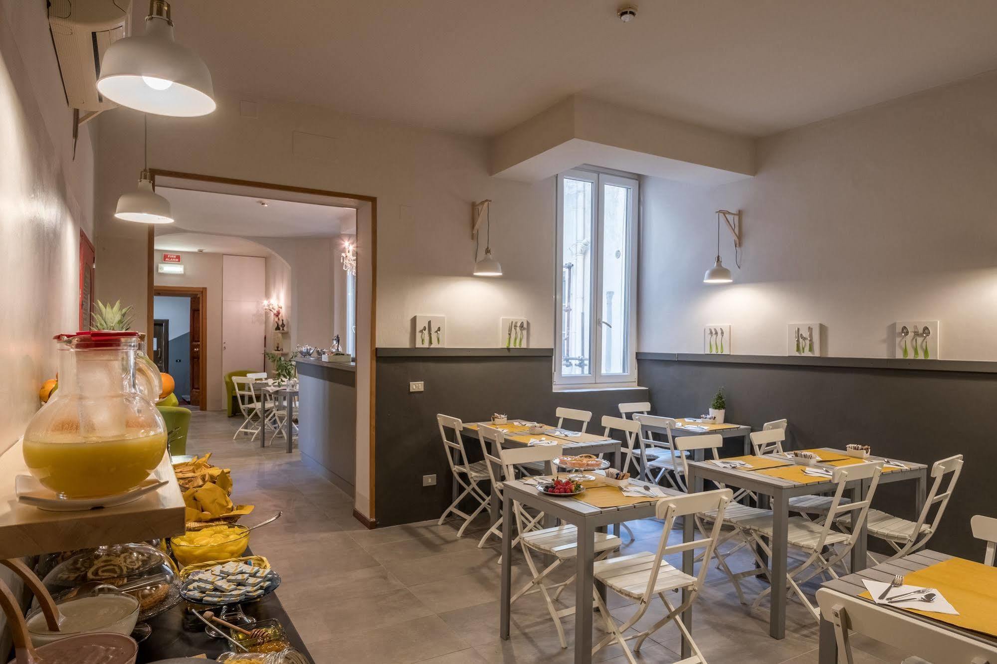 Hotel Colomba ฟลอเรนซ์ ภายนอก รูปภาพ