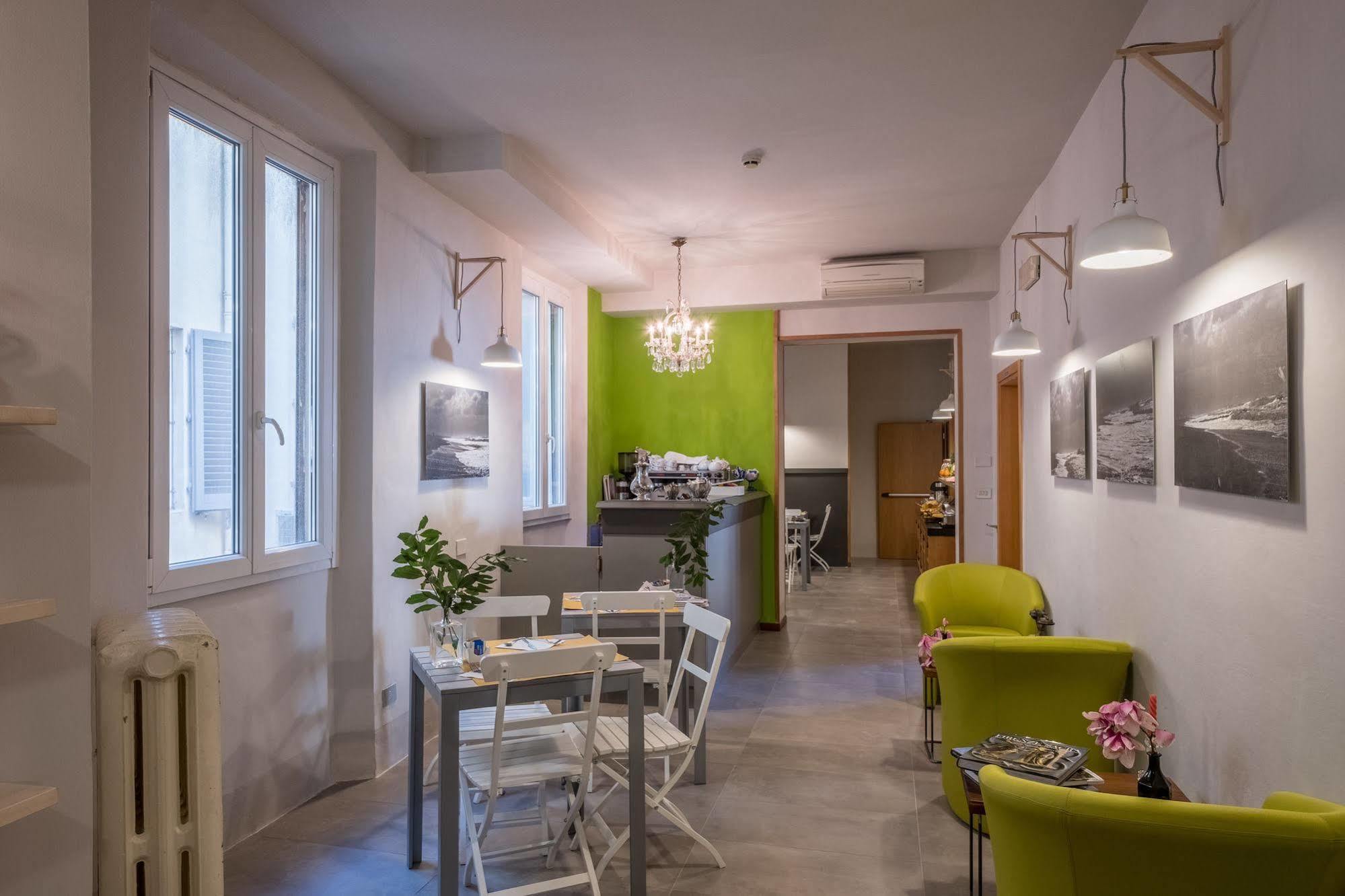 Hotel Colomba ฟลอเรนซ์ ภายนอก รูปภาพ